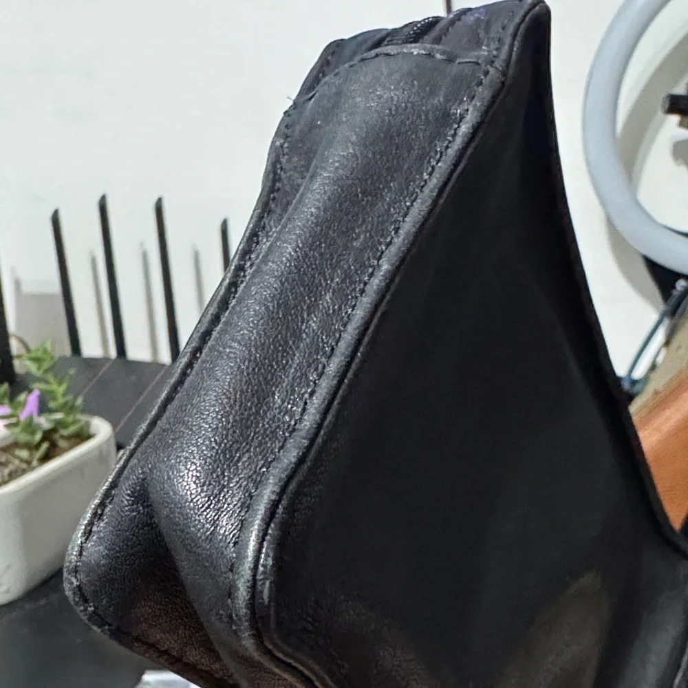 Tumi Black Leather Toiletry Bag